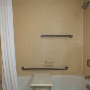 Queen Room Mobility accessible
